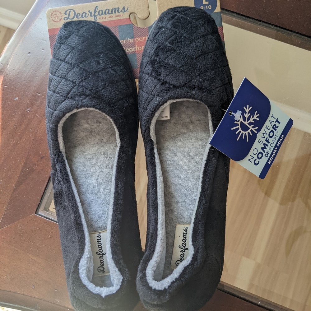 Dearfoam Slippers - Large (9-10)